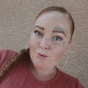 Meet your Posher, Layla